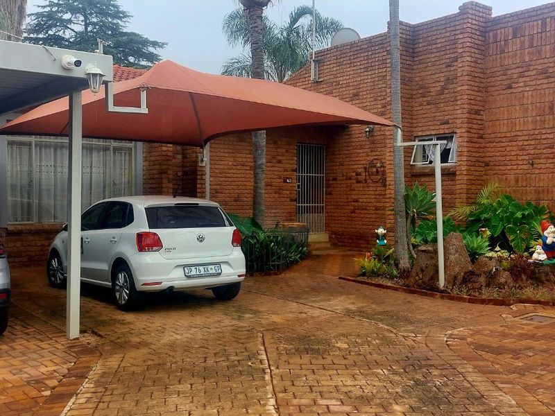 House For Sale in Flora Park - Photo 3