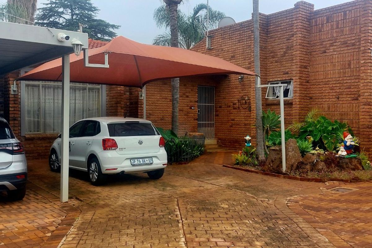 House For Sale in Flora Park - Photo 3