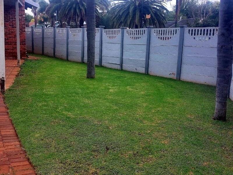 House For Sale in Flora Park - Photo 5