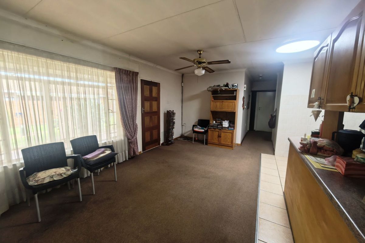 House For Sale in Die Hoewes - Photo 4