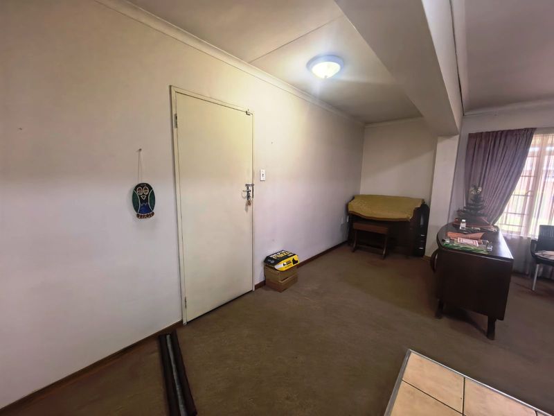 House For Sale in Die Hoewes - Photo 7