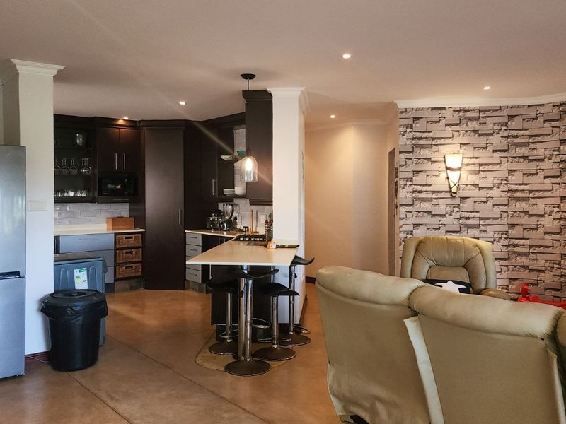 Apartment For Sale in Simbithi Eco Estate - Photo 2