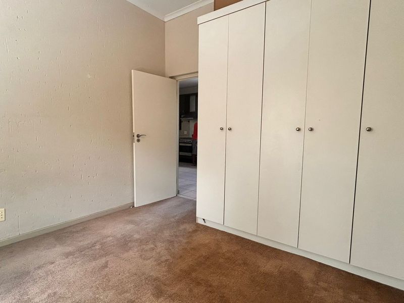 Apartment For Sale in Lonehill - Photo 7