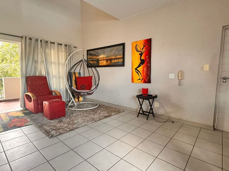 Apartment For Sale in Lonehill - Photo 5