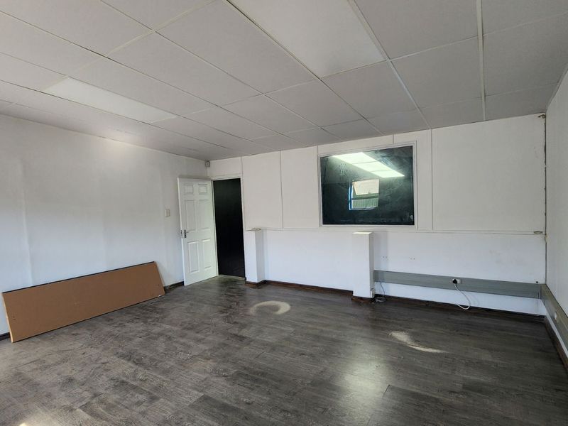 Office To Rent in Ballito Commercial District - Photo 9