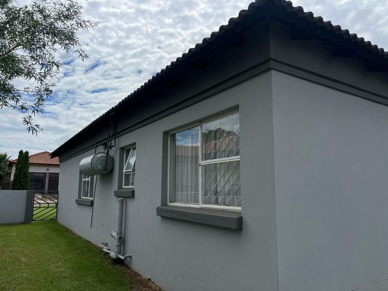 Townhouse For Sale in Reyno Ridge - Photo 10