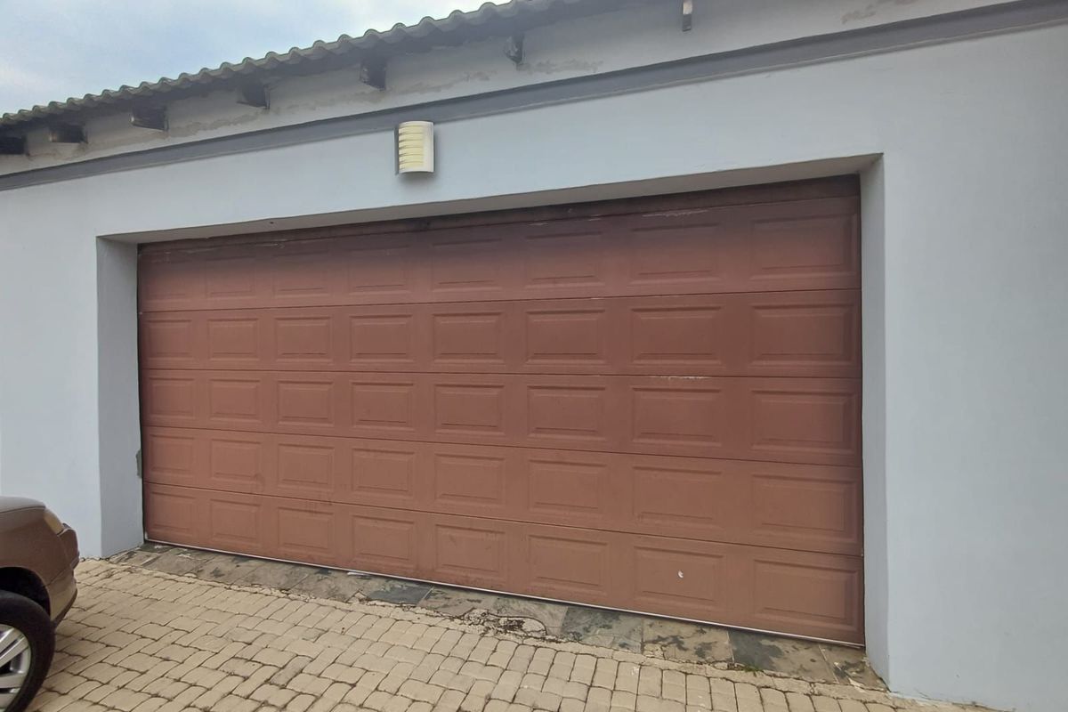 House For Sale in Flamwood - Photo 3