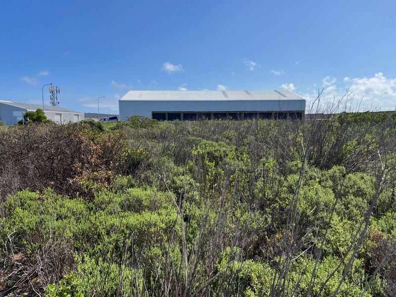 Industrial For Sale in Kwanonqaba - Photo 2