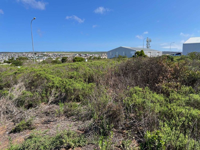 Industrial For Sale in Kwanonqaba - Photo 3