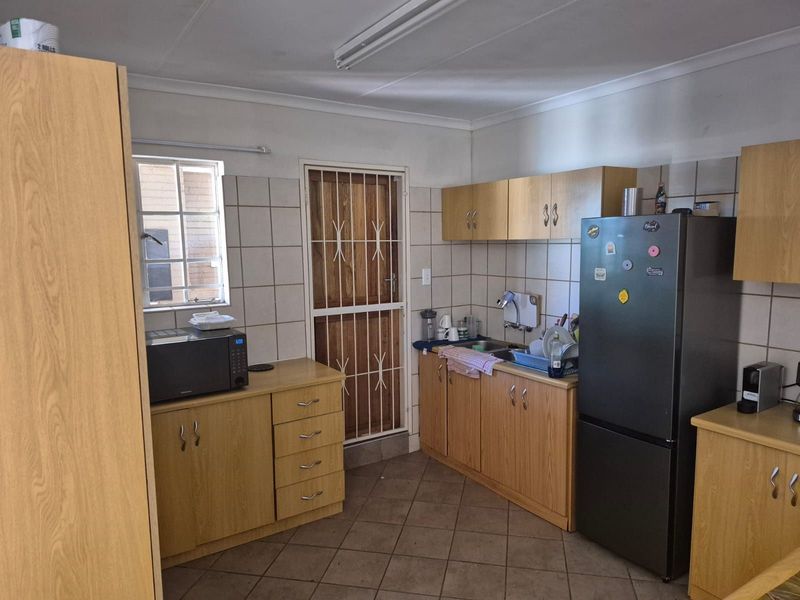 Townhouse For Sale in Kuruman Central - Photo 2