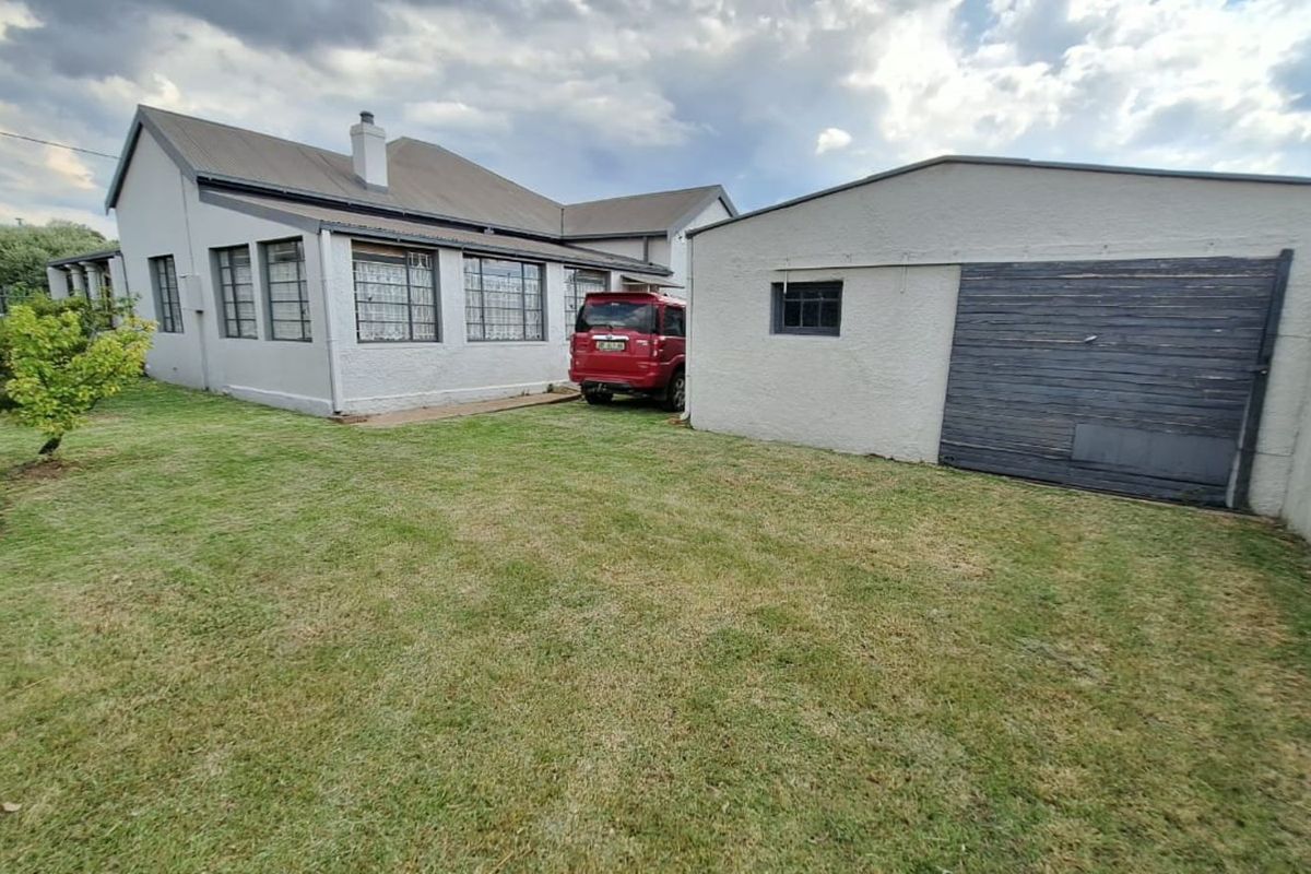 House For Sale in Marquard Central - Photo 2