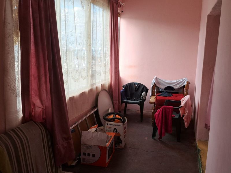 Apartment For Sale in North End - Photo 7