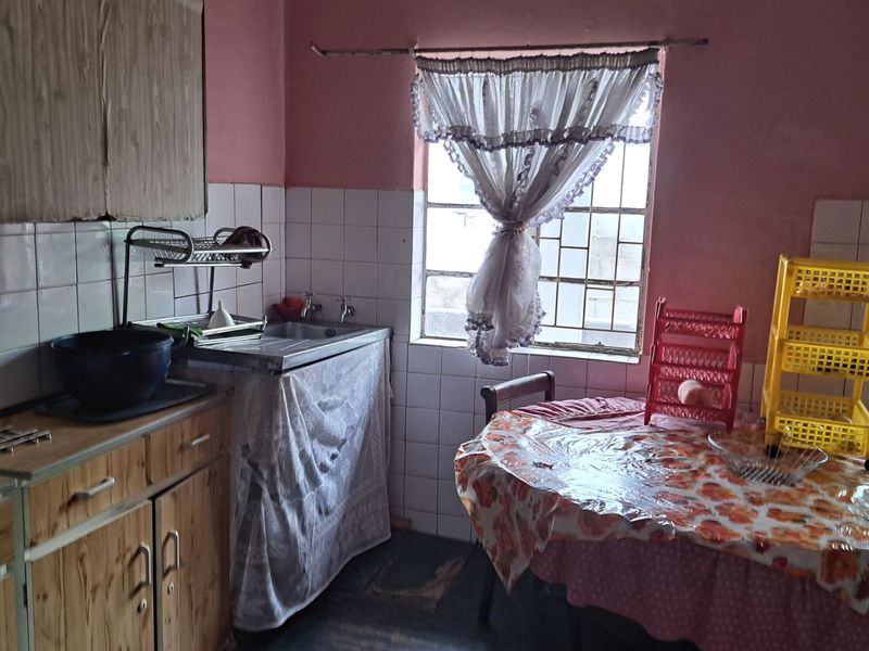 Apartment For Sale in North End - Photo 5