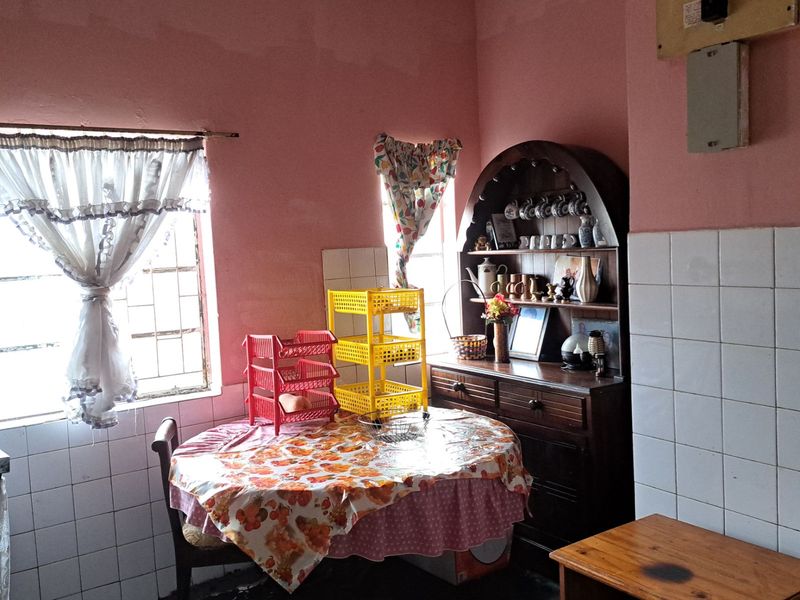 Apartment For Sale in North End - Photo 4