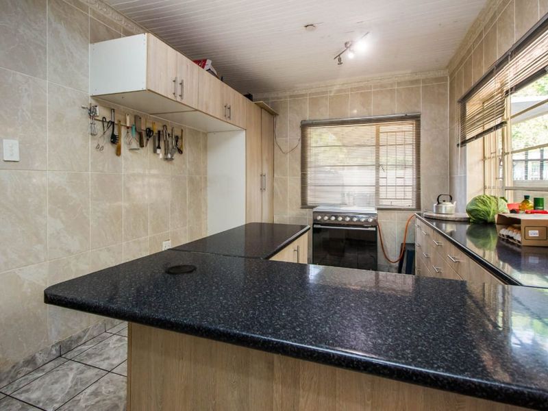 House For Sale in Meyerspark - Photo 7