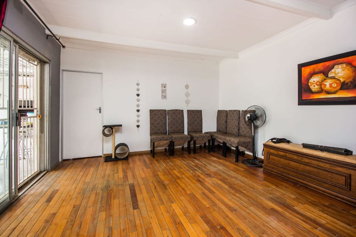 House For Sale in Meyerspark - Photo 3