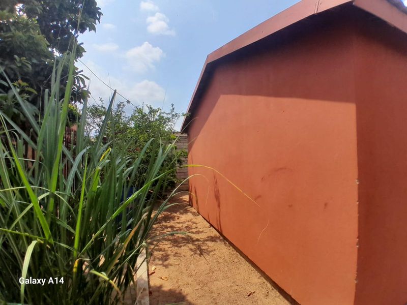 House For Sale in Hammanskraal Central - Photo 5