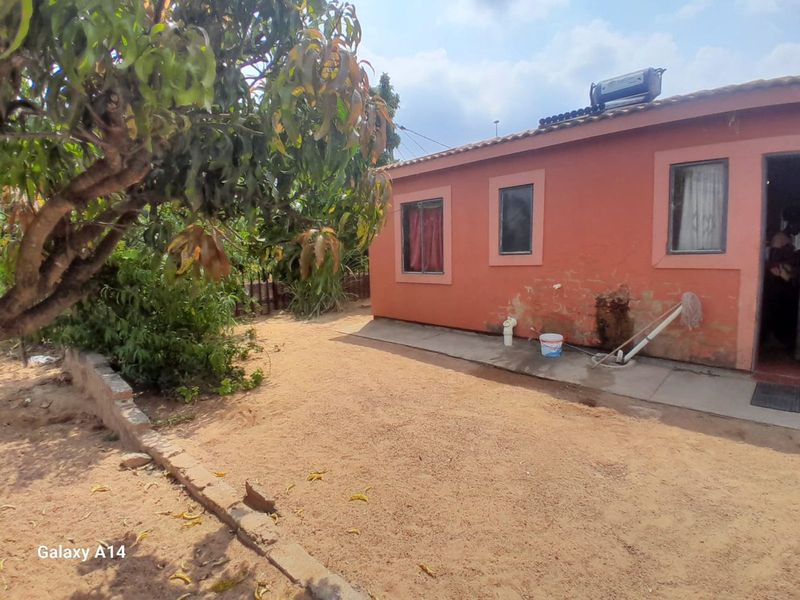 House For Sale in Hammanskraal Central - Photo 4