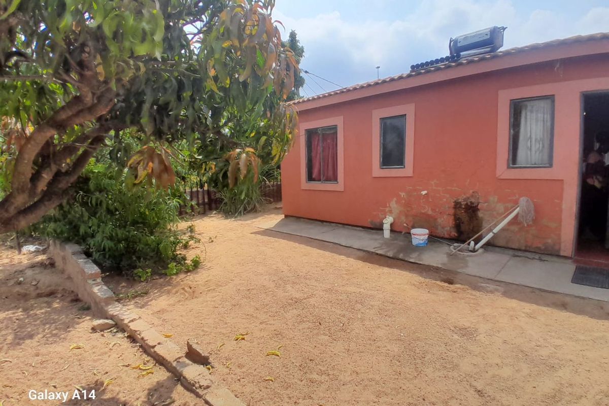 House For Sale in Hammanskraal Central - Photo 4