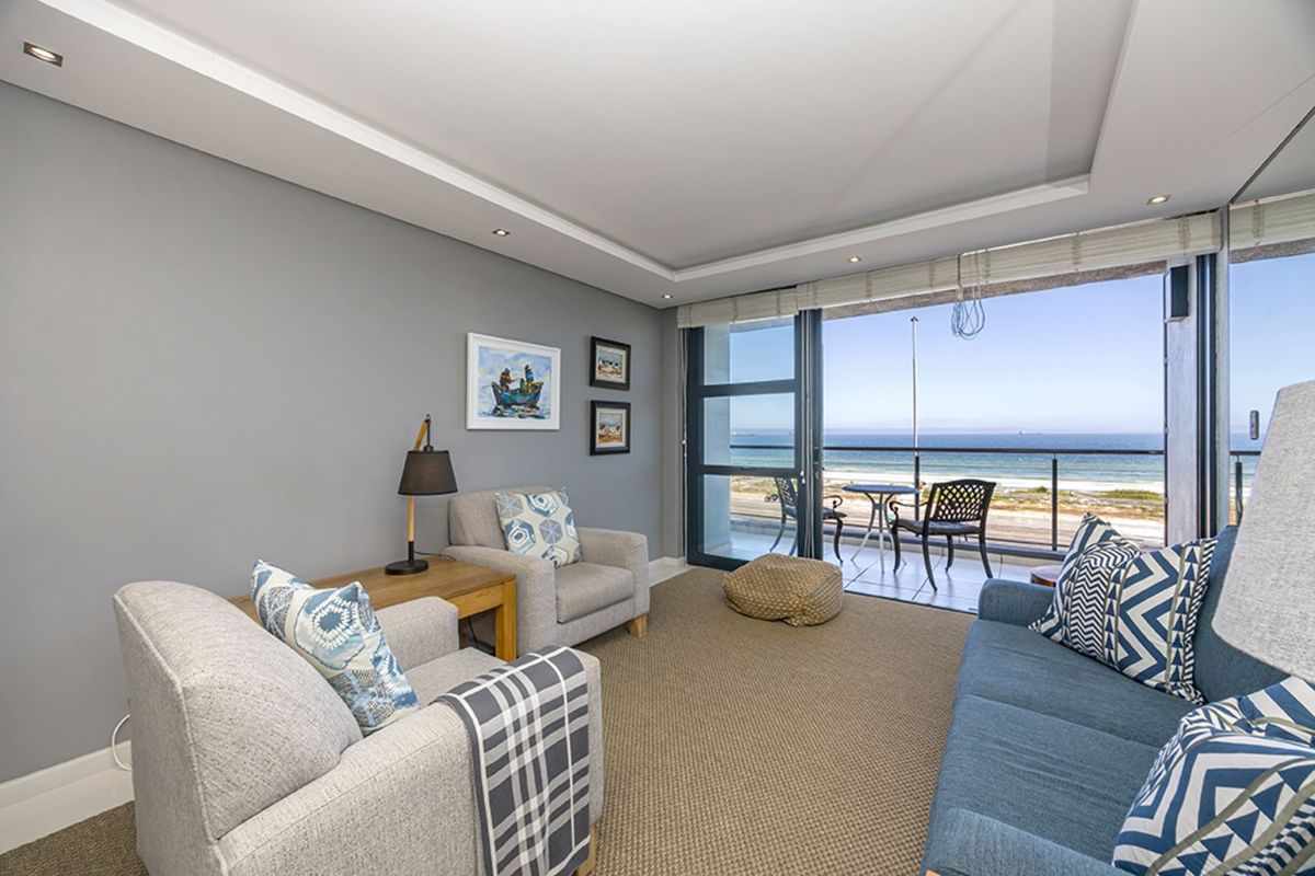 Apartment For Sale in Beachfront - Photo 2