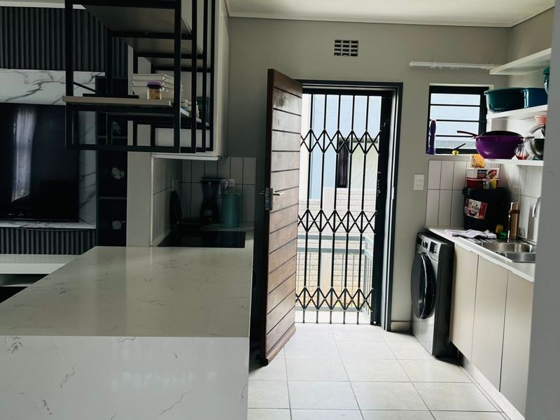 House For Sale in Lotus Gardens - Photo 3