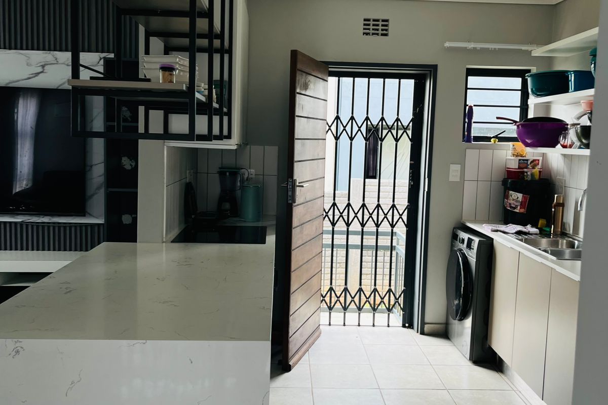 House For Sale in Lotus Gardens - Photo 3