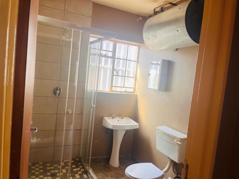 Apartment To Rent in Trichardt - Photo 6