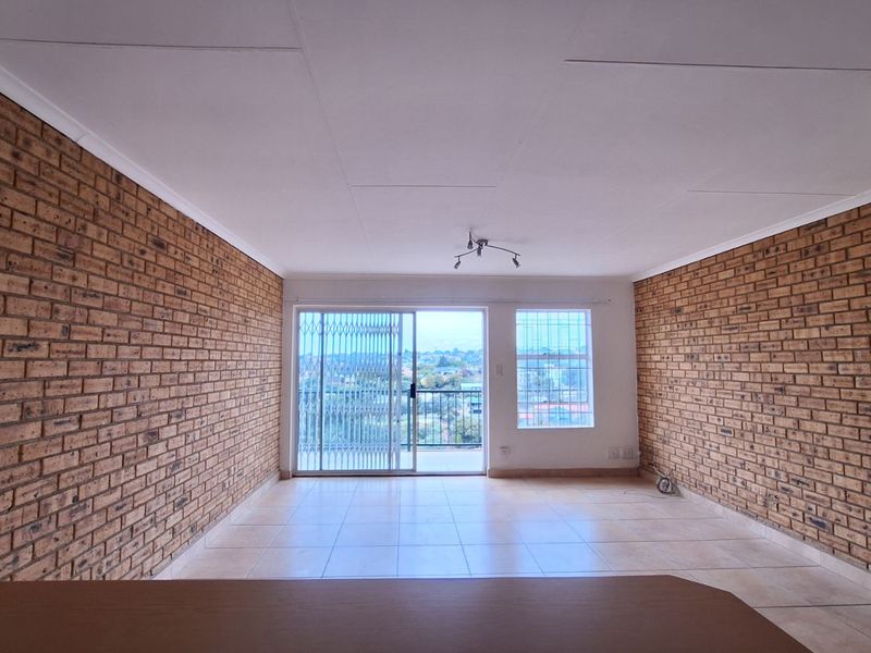 Apartment For Sale in Rangeview - Photo 6