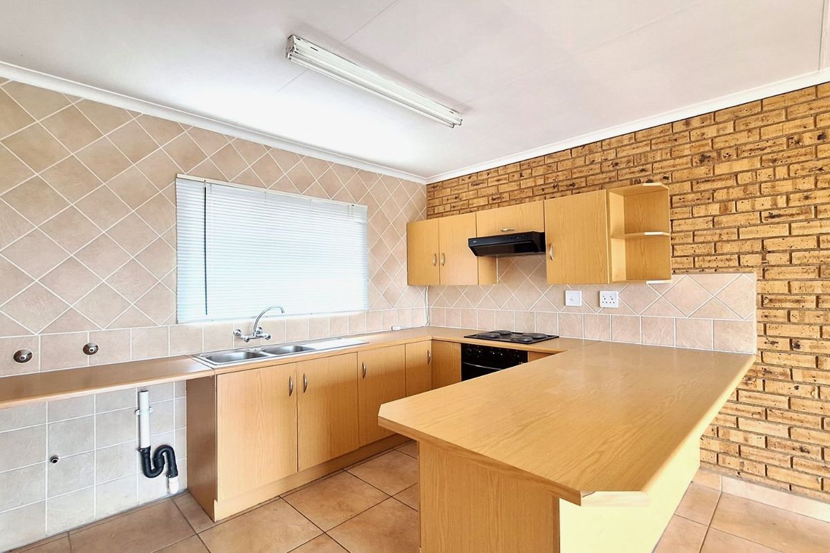 Apartment For Sale in Rangeview - Photo 4