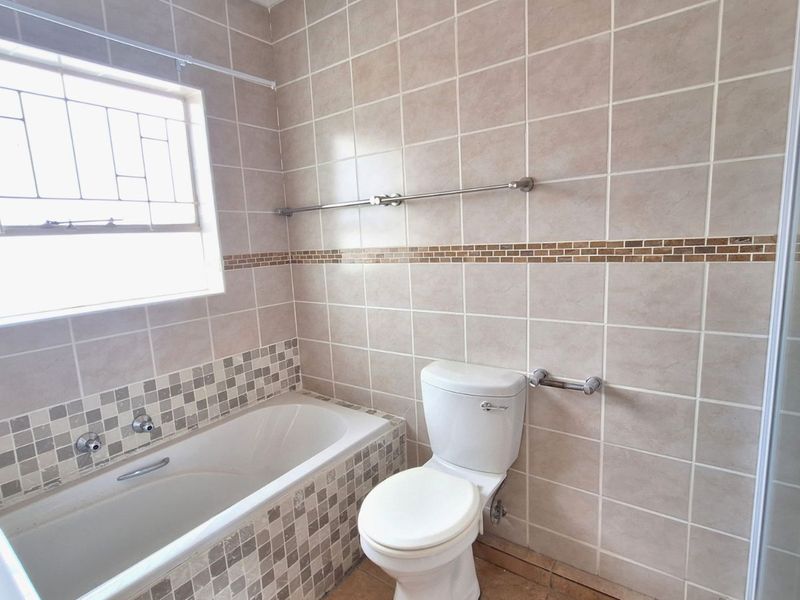 Apartment For Sale in Rangeview - Photo 10