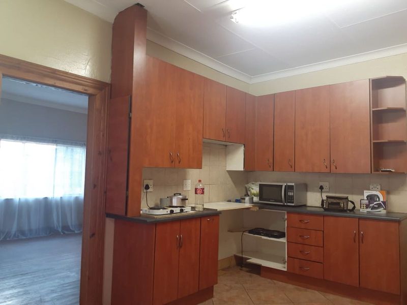 House For Sale in Lyttelton Manor - Photo 4