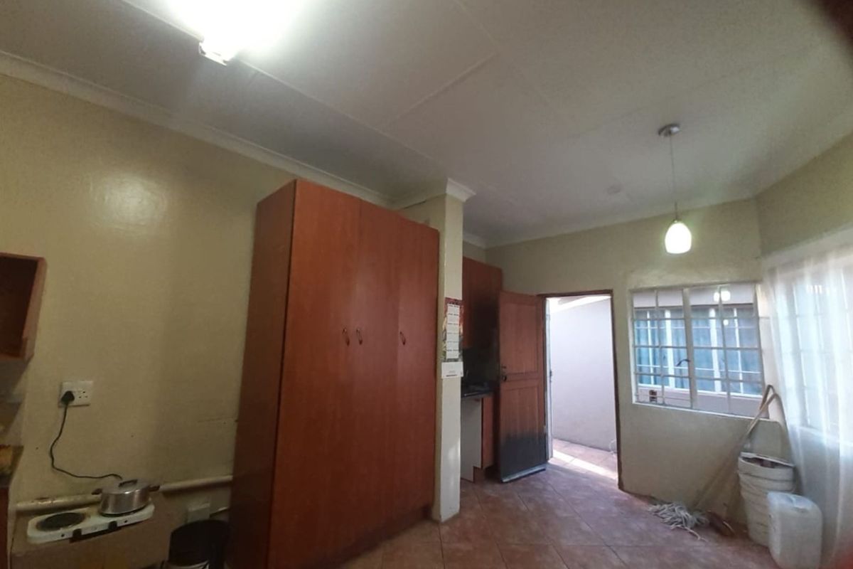 House For Sale in Lyttelton Manor - Photo 5