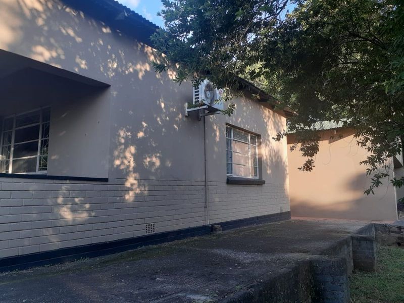 House For Sale in Lyttelton Manor - Photo 2