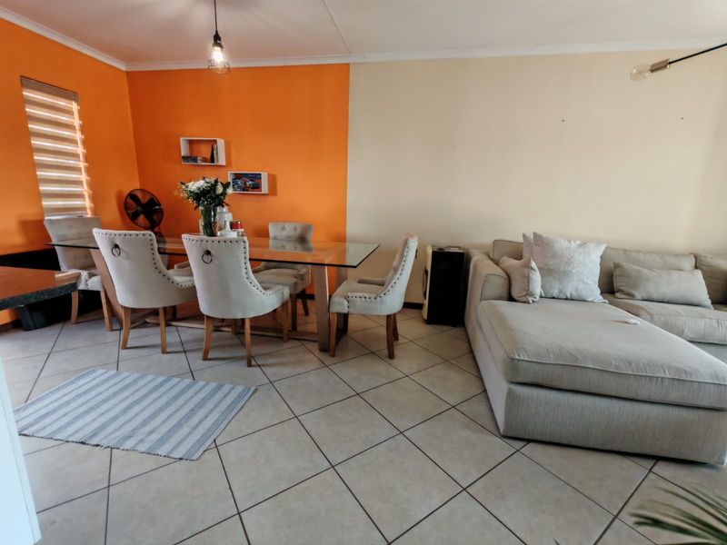 Townhouse For Sale in Monavoni - Photo 5