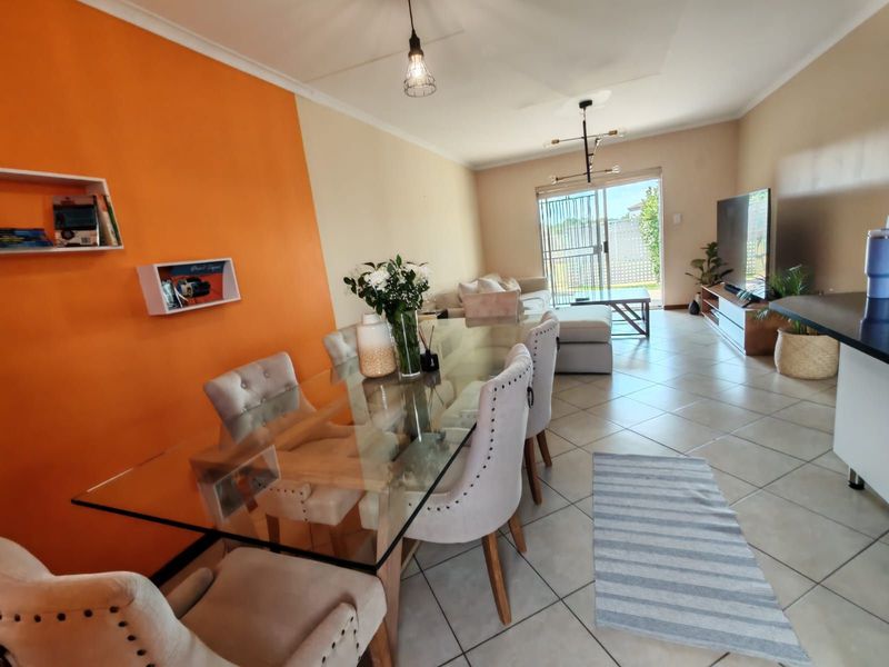 Townhouse For Sale in Monavoni - Photo 3