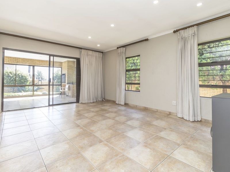 House For Sale in Randpark Ridge - Photo 8