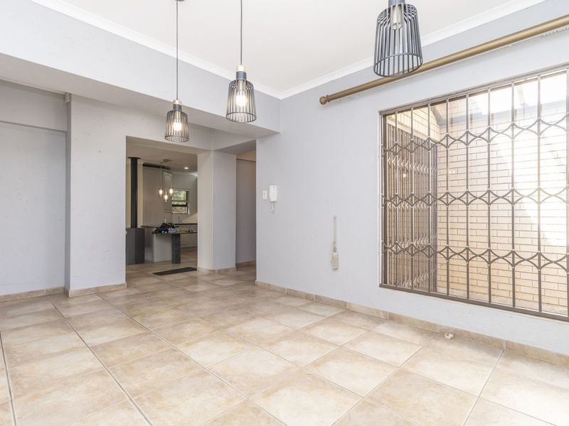 House For Sale in Randpark Ridge - Photo 3