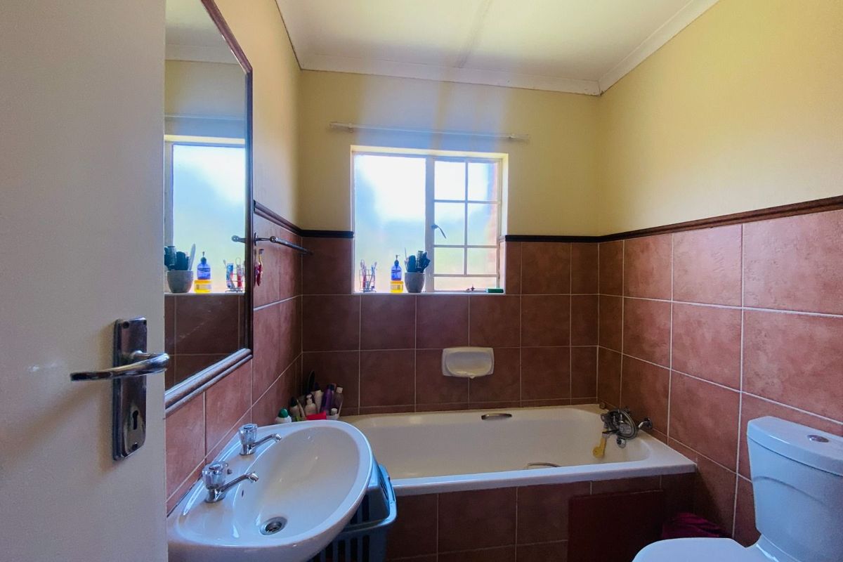 Apartment For Sale in Mooikloof Ridge - Photo 4