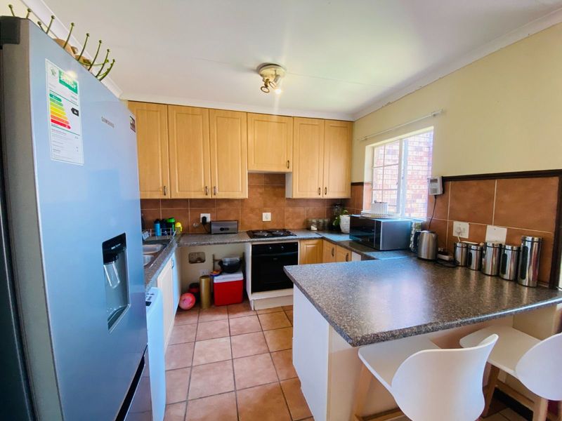 Apartment For Sale in Mooikloof Ridge - Photo 2