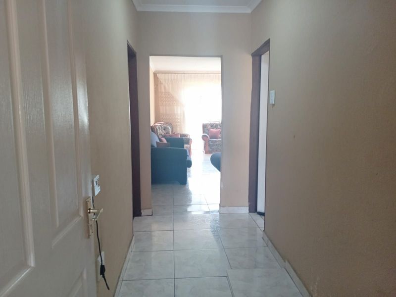 House For Sale in Georginia - Photo 7