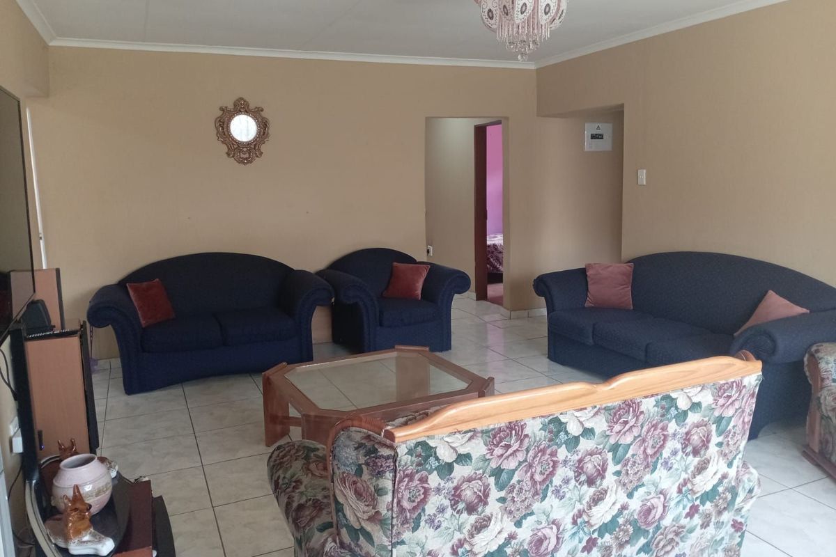 House For Sale in Georginia - Photo 2