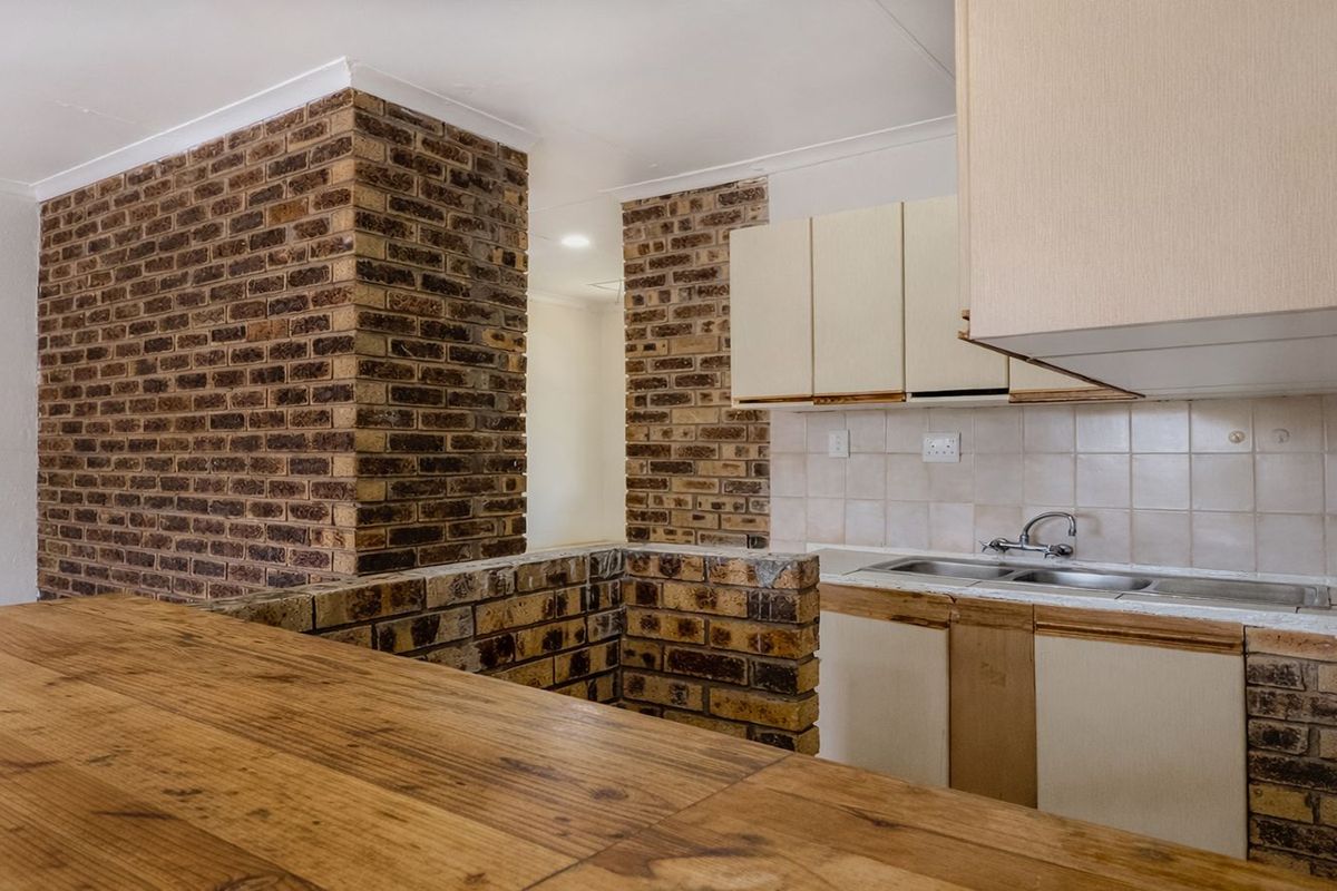 House For Sale in Albertville - Photo 3