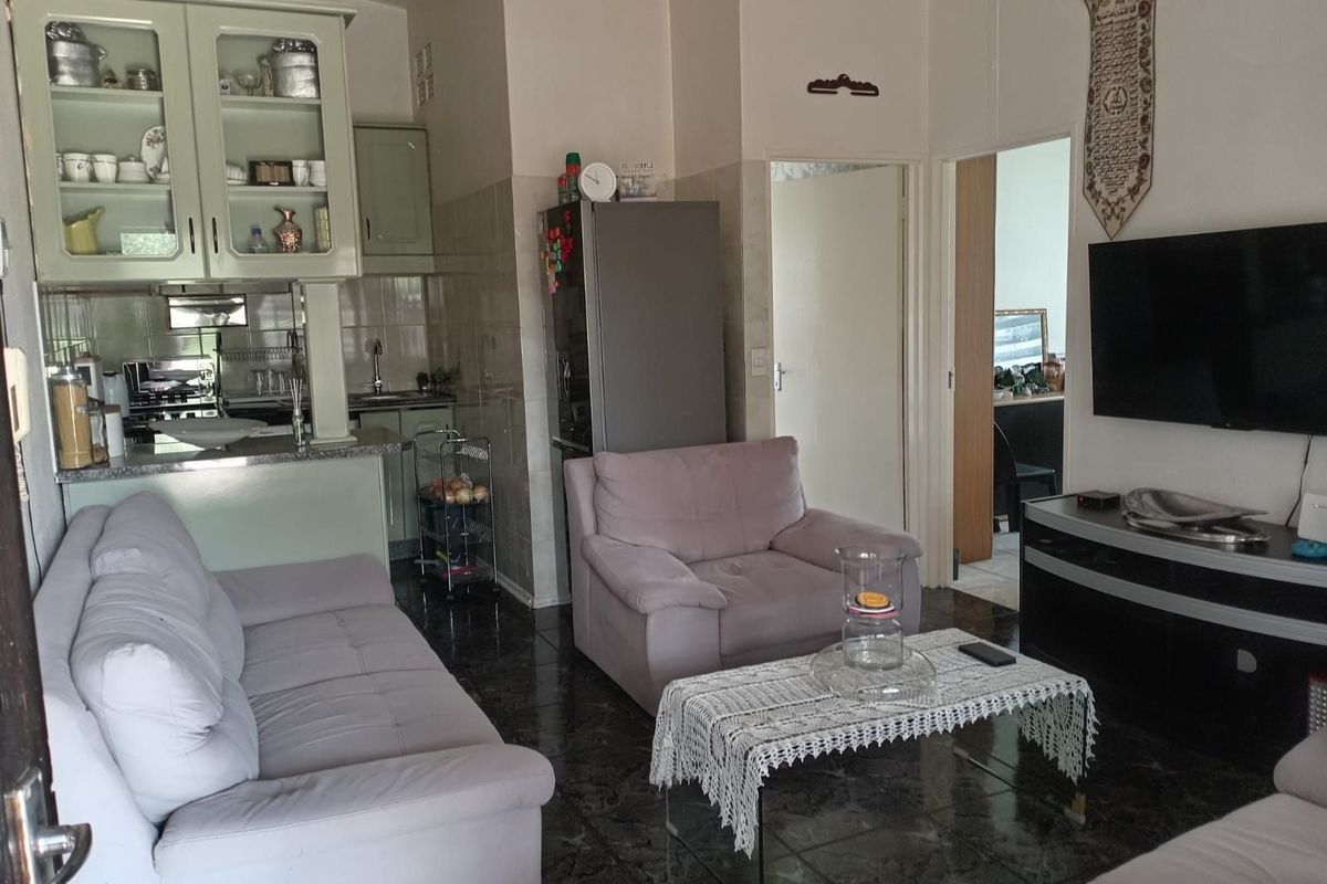 Townhouse For Sale in Florida - Photo 3