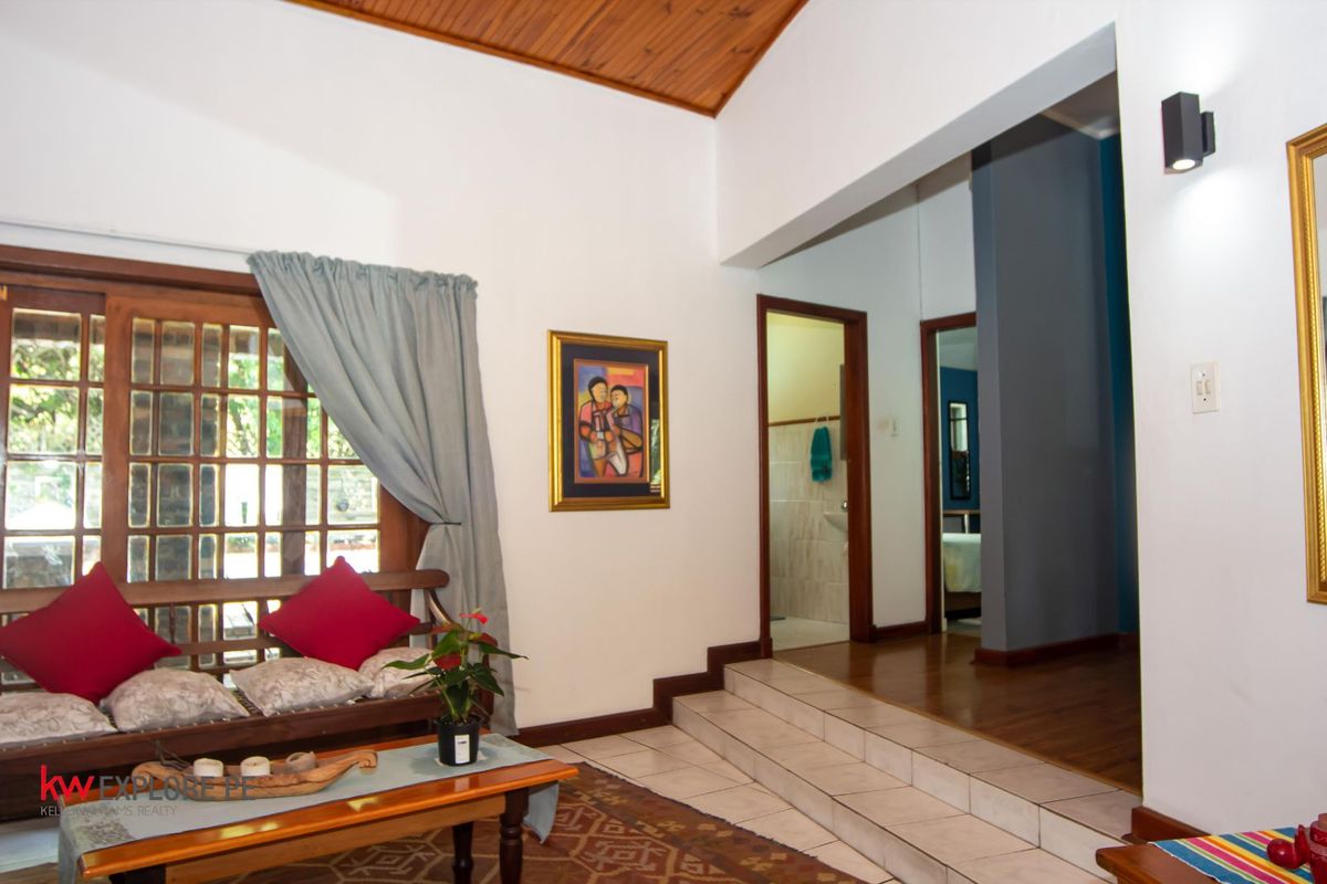 House For Sale in Walmer - Photo 4