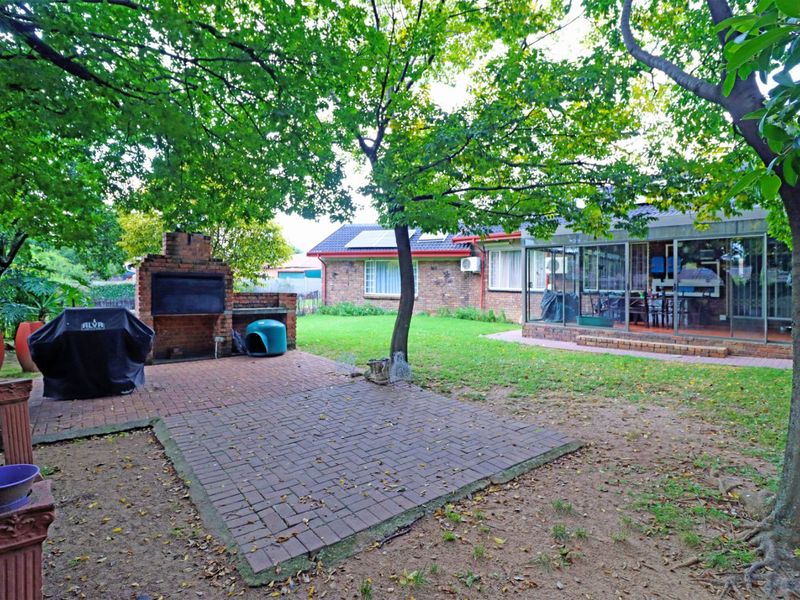 House For Sale in The Reeds - Photo 2