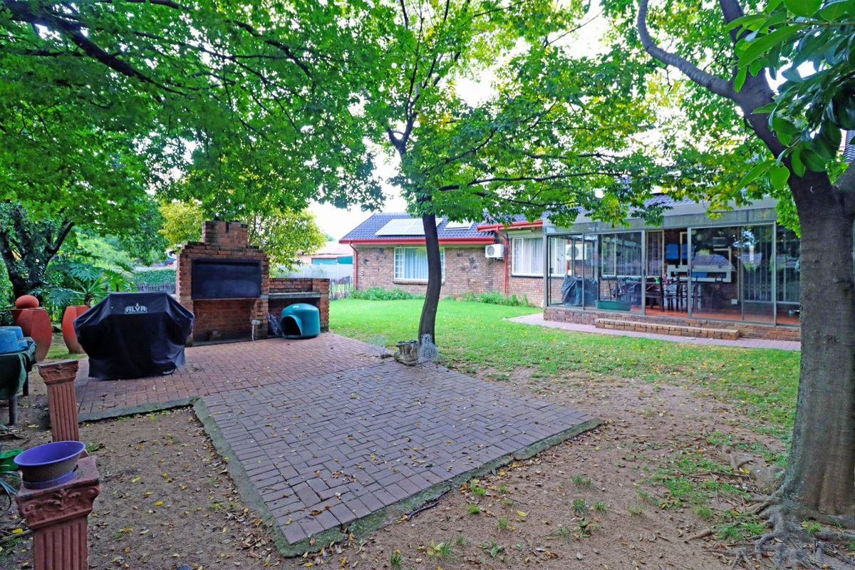 House For Sale in The Reeds - Photo 2