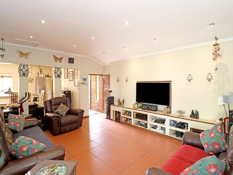 House For Sale in The Reeds - Photo 9