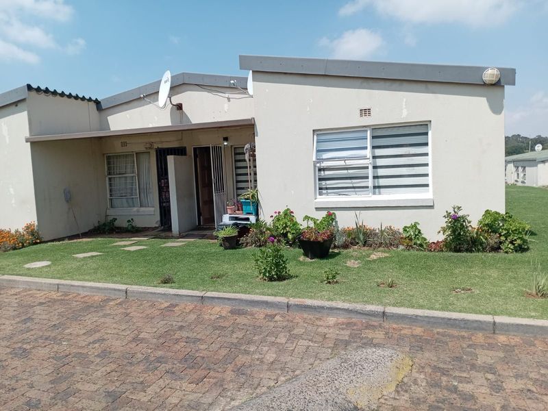 Townhouse For Sale in Florida - Photo 4