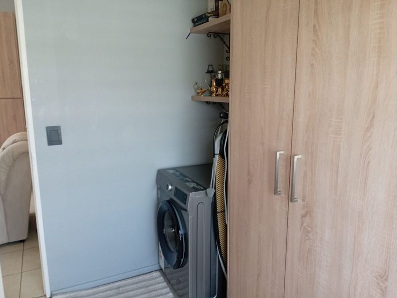 Townhouse For Sale in Florida - Photo 10