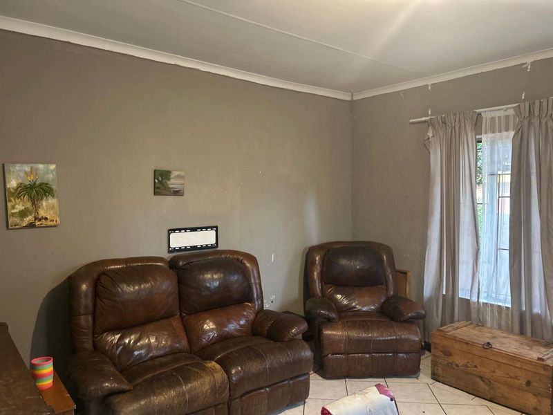 House For Sale in Ivy Park - Photo 9